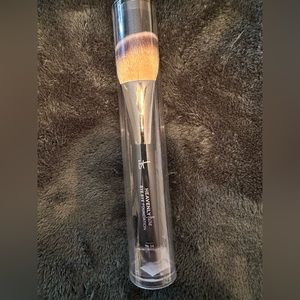 it Cosmetics Heavenly Luxe Bye Bye Foundation Brush